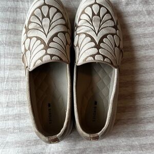 Birdies Cream and Brown Art Deco Swift Slip Ons